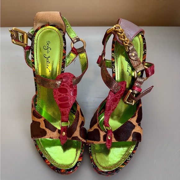 Sergio Zelcer Green and Red Strappy Sandals - Picture 1 of 2